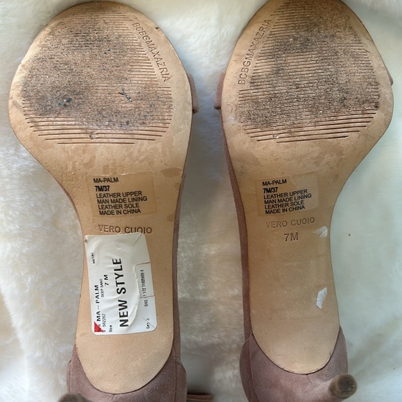 BCBG MAXAZRIA PALM SUEDE HEELS IN DEEP SAND. US SIZE 7. - Picture 3 of 4